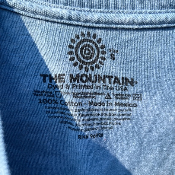 The mountain t-shirt - Picture 2 of 2